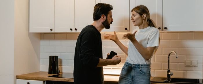 Агрессия в отношениях: причины и виды