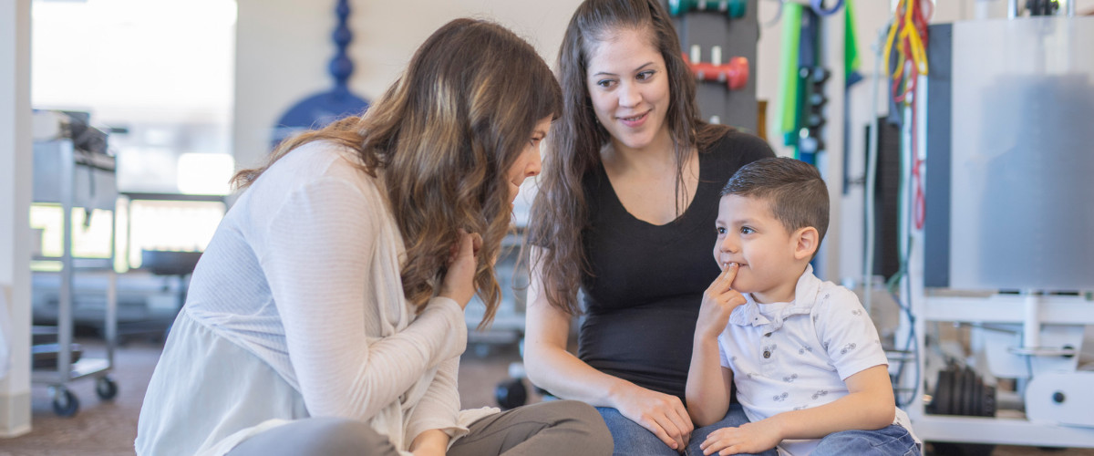 Логопед, дефектолог, корекційний психолог: коли звертатися?