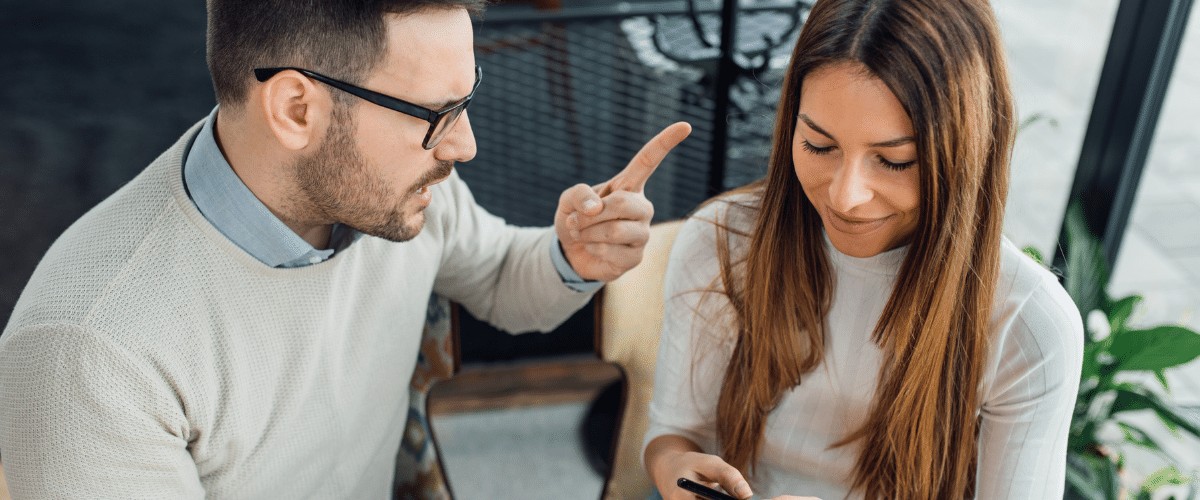 Розпізнати і запобігти пасивно-агресивній поведінці